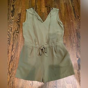 Zara Army Green Romper. Size XS. Super cute and EUC!